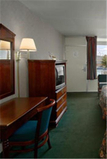 Travel Inn Homewood Bilik gambar